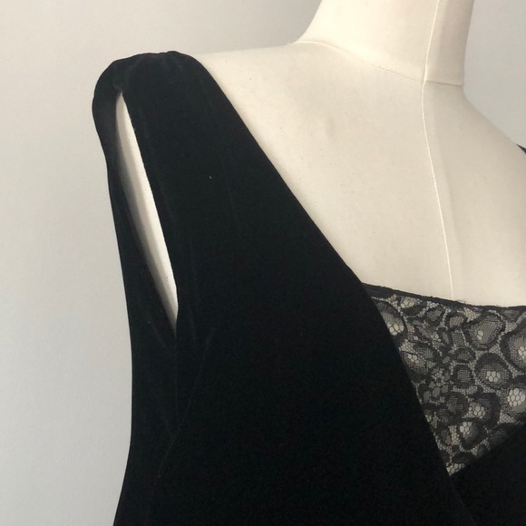 DVF Velvet Faux Wrap Dress NWT - Picture 3 of 8